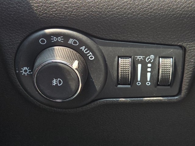 Used 2025 Jeep Compass Limited AWD/4WD image 26