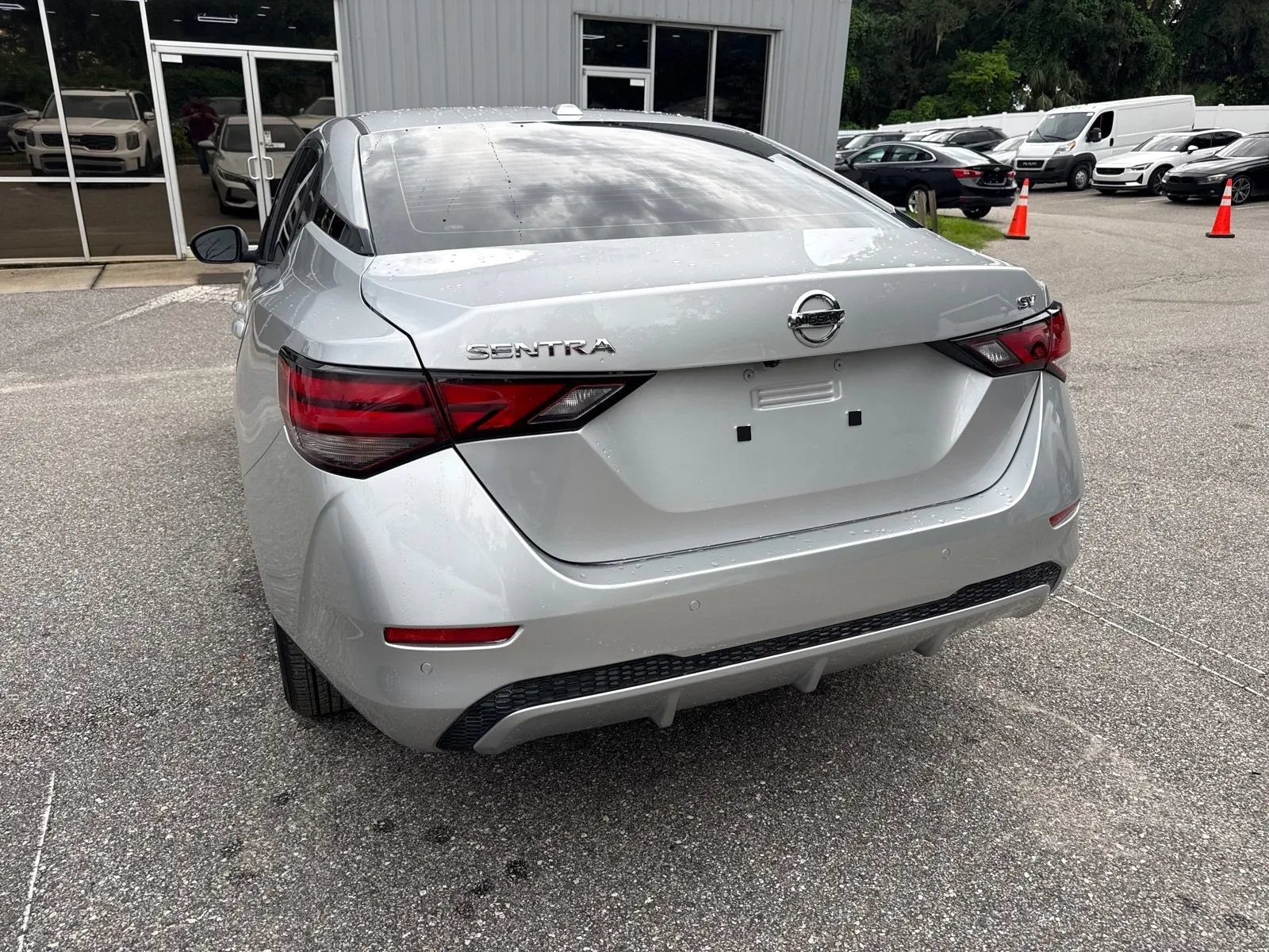 Used 2022 Nissan Sentra SV FWD image 10