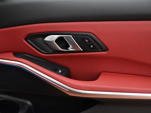 Used 2025 BMW 330i xDrive 330i xDrive w/ Premium Package image 12