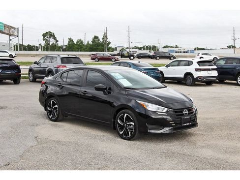 Used 2023 Nissan Versa SR w/ Trunk Package FWD image 9