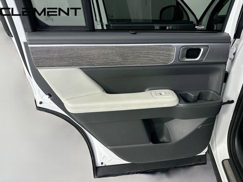 Used 2025 Hyundai Santa Fe Calligraphy image 32