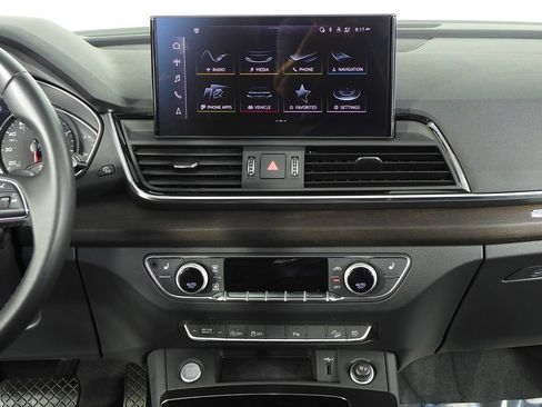 Used 2023 Audi Q5 2.0T Premium w/ Convenience Package AWD/4WD image 26