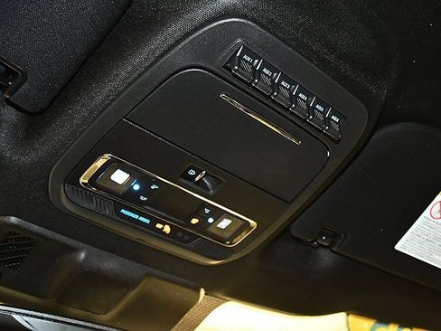 Used 2025 Ford F350 Platinum image 27