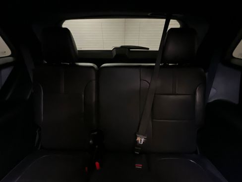 Used 2023 Chevrolet Traverse RS FWD image 24