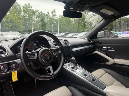 Used 2018 Porsche 718 Boxster S RWD image 10