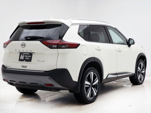 Used 2023 Nissan Rogue SL w/ SL Premium Package image 8