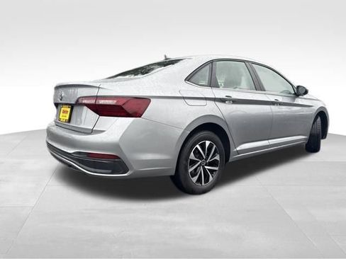 Used 2024 Volkswagen Jetta S image 8