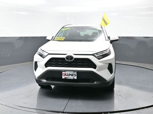 Used 2025 Toyota RAV4 XLE image 6