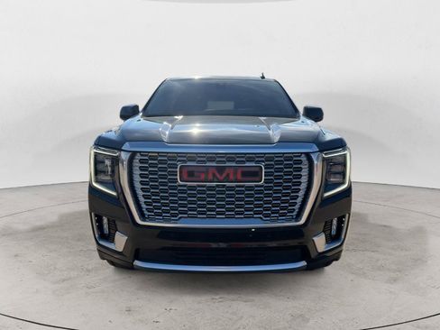 Used 2021 GMC Yukon XL Denali w/ LPO, Illumination Package AWD/4WD image 2
