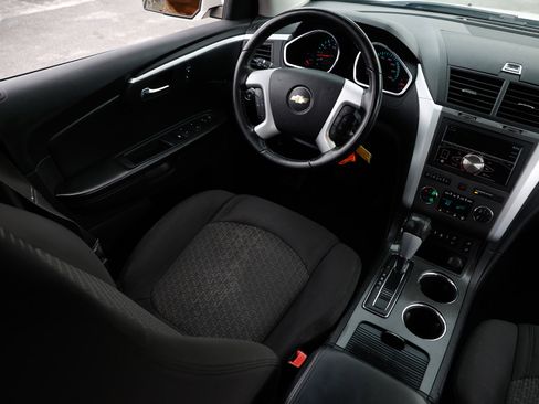 Used 2012 Chevrolet Traverse LT image 20