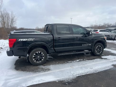 Used 2019 Nissan Titan PRO-4X image 6
