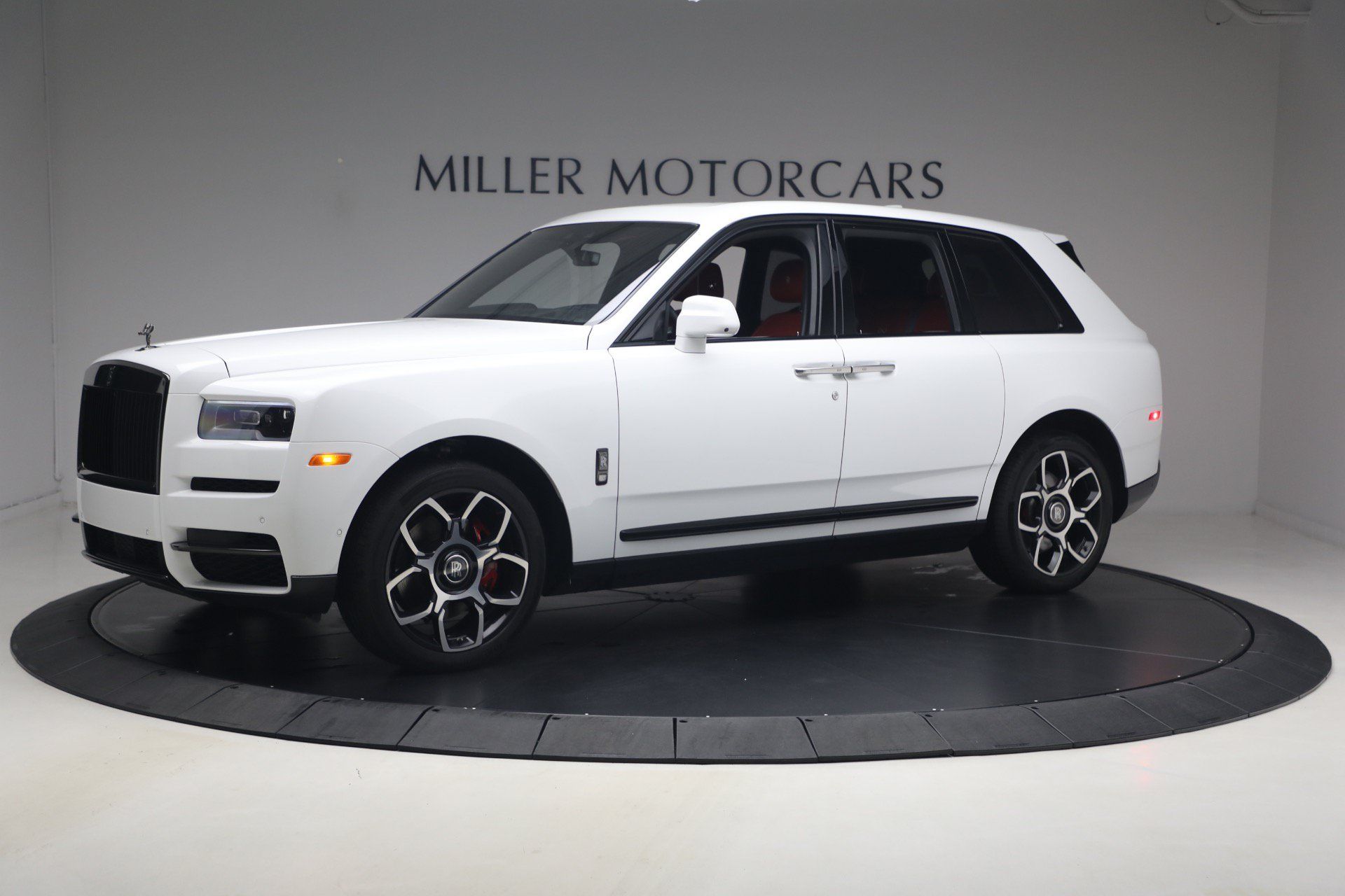 Certified 2021 Rolls-Royce Cullinan Black Badge AWD/4WD image 5