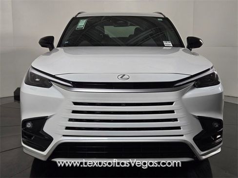 New 2026 Lexus TX 500h AWD image 8
