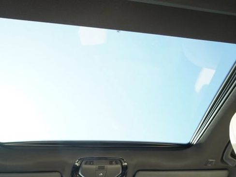 Used 2022 BMW 330i Sedan image 18