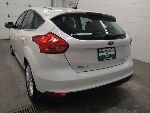 Used 2016 Ford Focus Titanium FWD image 5