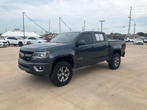 Used 2020 Chevrolet Colorado Z71 AWD/4WD image 39