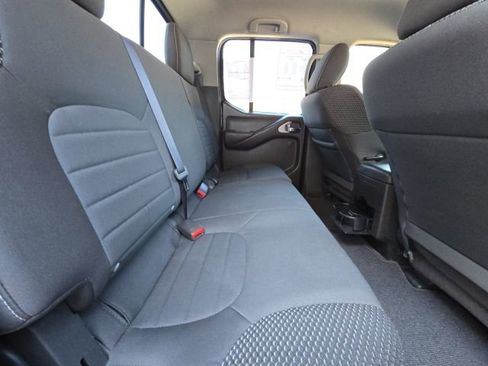 Used 2018 Nissan Frontier PRO-4X image 14