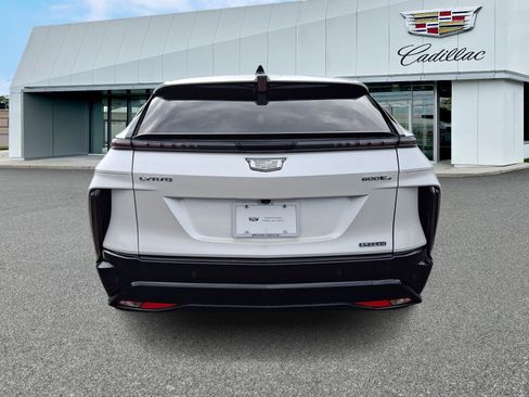 Certified 2024 Cadillac Lyriq Sport w/ LPO, Floor Liner Package AWD/4WD image 4