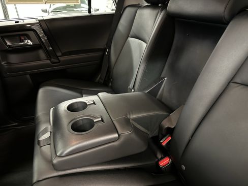 Used 2024 Toyota 4Runner TRD Off-Road Premium image 28