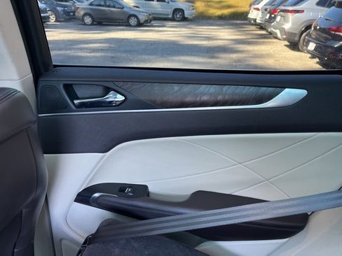Used 2019 Lincoln MKC Reserve image 14
