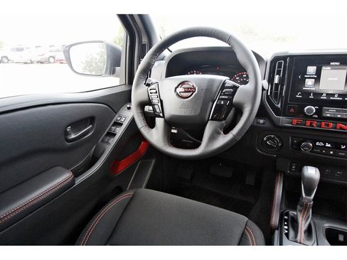 New 2026 Nissan Frontier PRO-4X w/ Pro-4x Convenience Package image 8