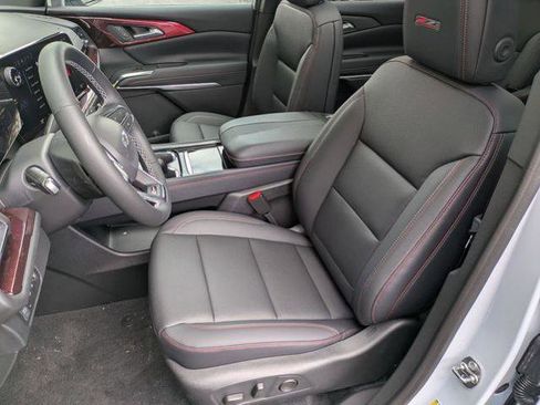 New 2026 Chevrolet Traverse Z71 w/ Driver Confidence Package AWD/4WD image 11