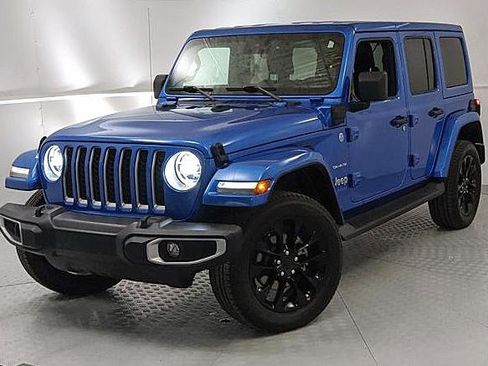 Used 2021 Jeep Wrangler Unlimited Sahara w/ Cold Weather Group image 6