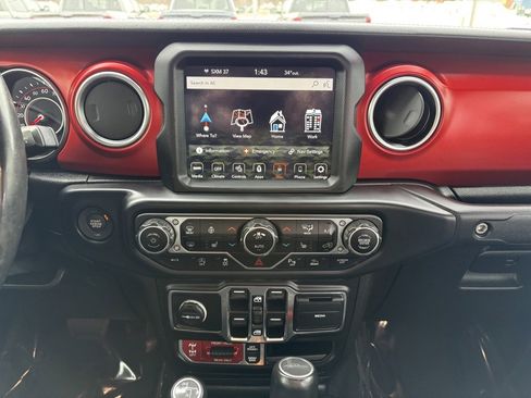 Certified 2020 Jeep Gladiator Rubicon image 23