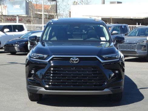 New 2026 Toyota Grand Highlander Limited image 3