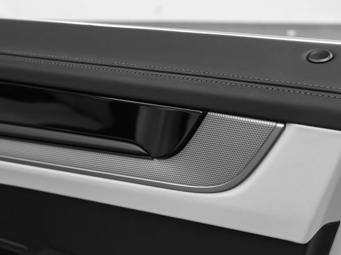 Certified 2026 Porsche Cayenne AWD/4WD image 23