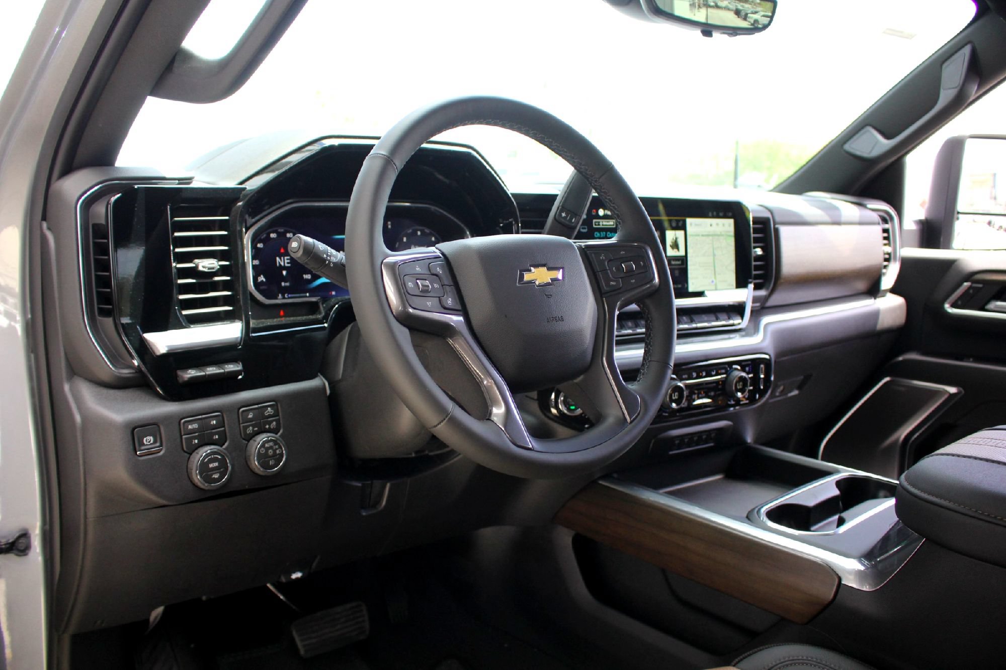 New 2026 Chevrolet Silverado 2500 High Country w/ High Country Premium Package AWD/4WD image 7