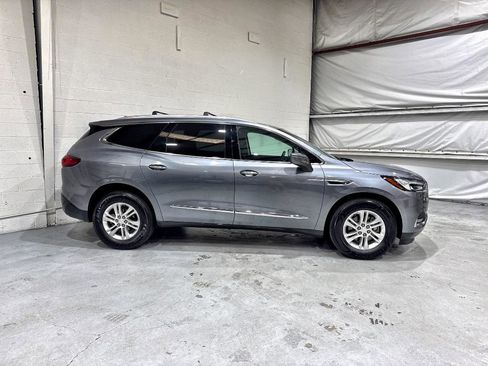 Used 2019 Buick Enclave Essence image 6