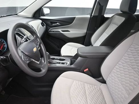 Used 2019 Chevrolet Equinox LS FWD image 16