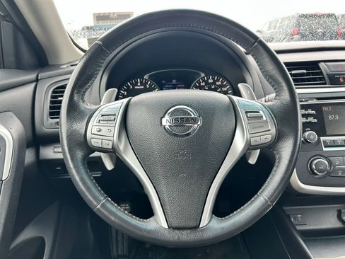 Used 2017 Nissan Altima 2.5 SR FWD image 22