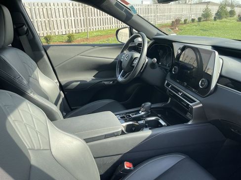 Used 2024 Lexus RX 350 FWD w/ Technology Package image 38