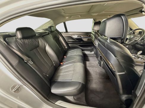 Used 2017 BMW 750i xDrive AWD/4WD image 27