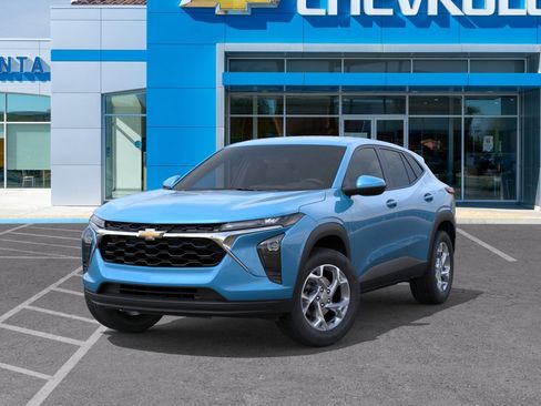 New 2026 Chevrolet Trax LS w/ LS Convenience Package FWD image 6