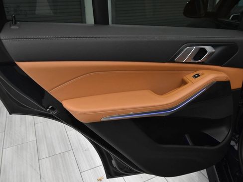 Used 2022 BMW X5 xDrive40i w/ M Sport Package image 14