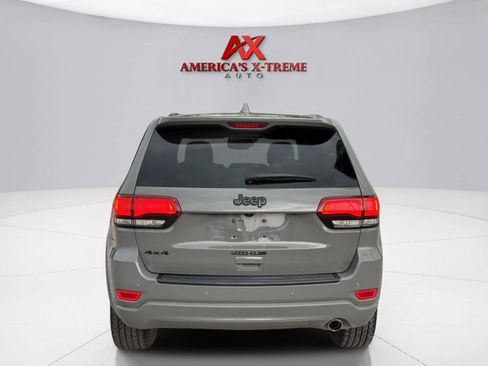 Used 2020 Jeep Grand Cherokee Altitude AWD/4WD image 5