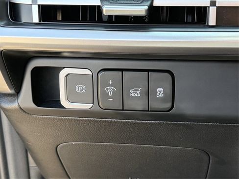 Used 2025 Hyundai Santa Fe SEL image 18