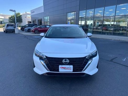 Used 2024 Nissan Sentra SV FWD image 4