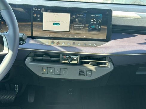 New 2026 Nissan Leaf Platinum+ w/ Cargo Package (Platinum+) image 8