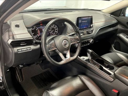 Used 2022 Nissan Altima 2.5 SR w/ Midnight Edition Package FWD image 16