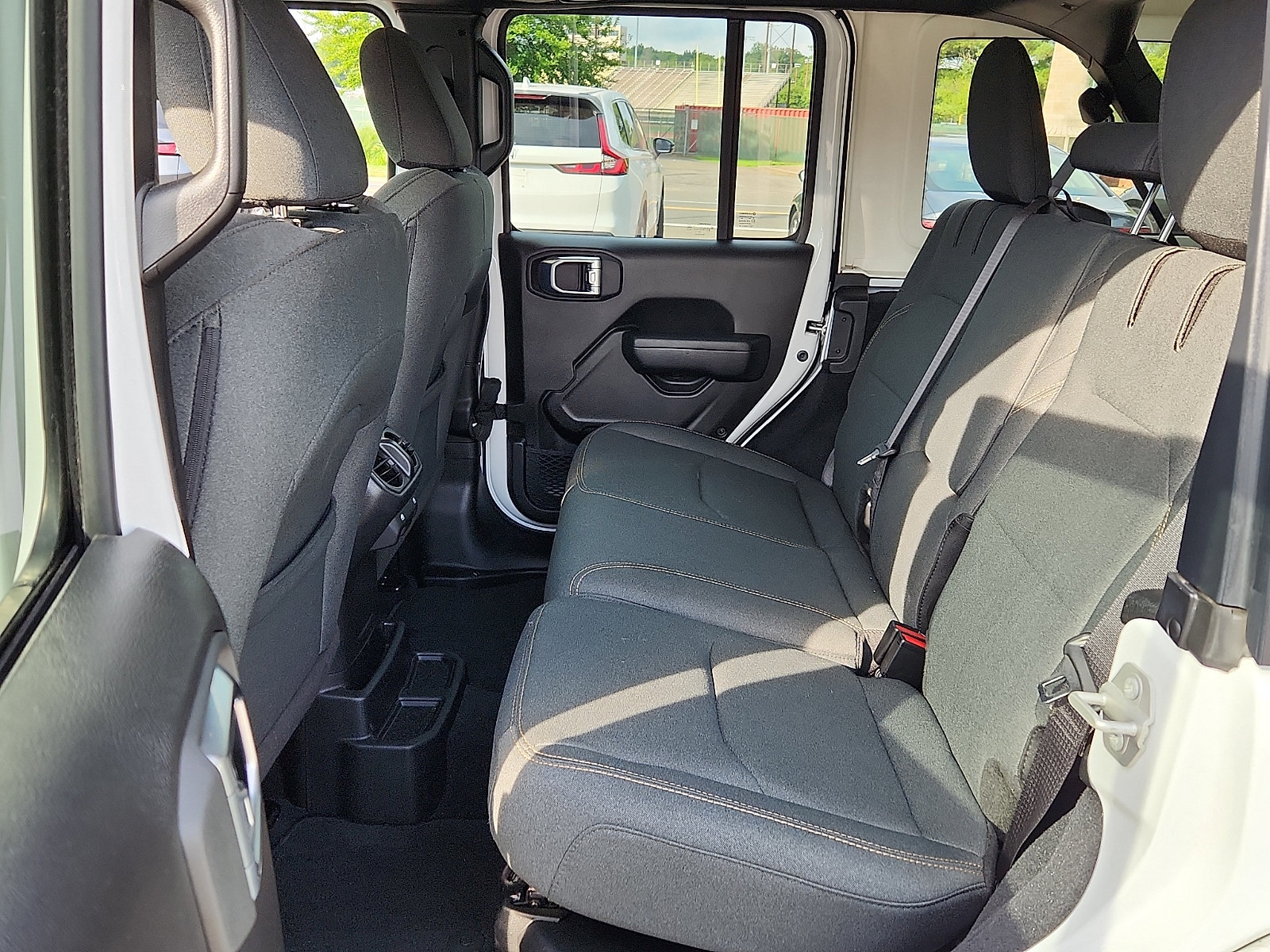 Used 2024 Jeep Wrangler Unlimited w/ Convenience Group AWD/4WD image 11