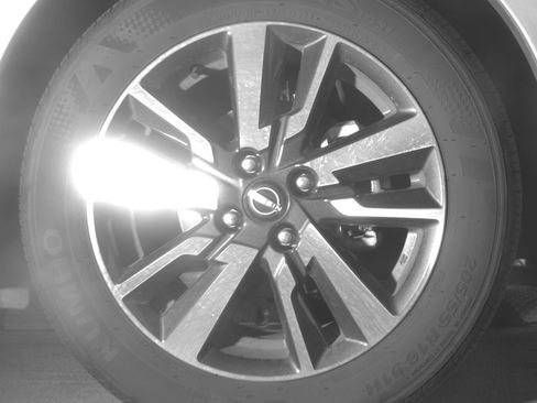 Used 2025 Nissan Versa SV image 10