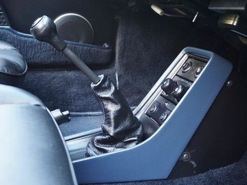 Used 1987 Porsche 911 Carrera RWD image 77