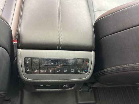 Used 2024 Nissan Pathfinder Platinum AWD/4WD image 14