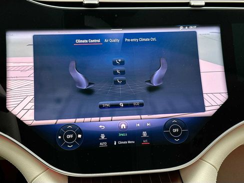 Used 2022 Mercedes-Benz EQS 580 4MATIC Sedan image 16