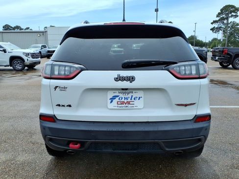 Used 2019 Jeep Cherokee Trailhawk w/ Comfort/Convenience Group AWD/4WD image 4