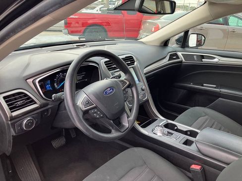 Used 2020 Ford Fusion SE AWD/4WD image 7